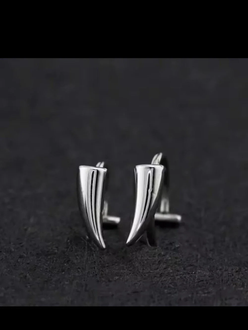 Faux Lip Ring Fangs